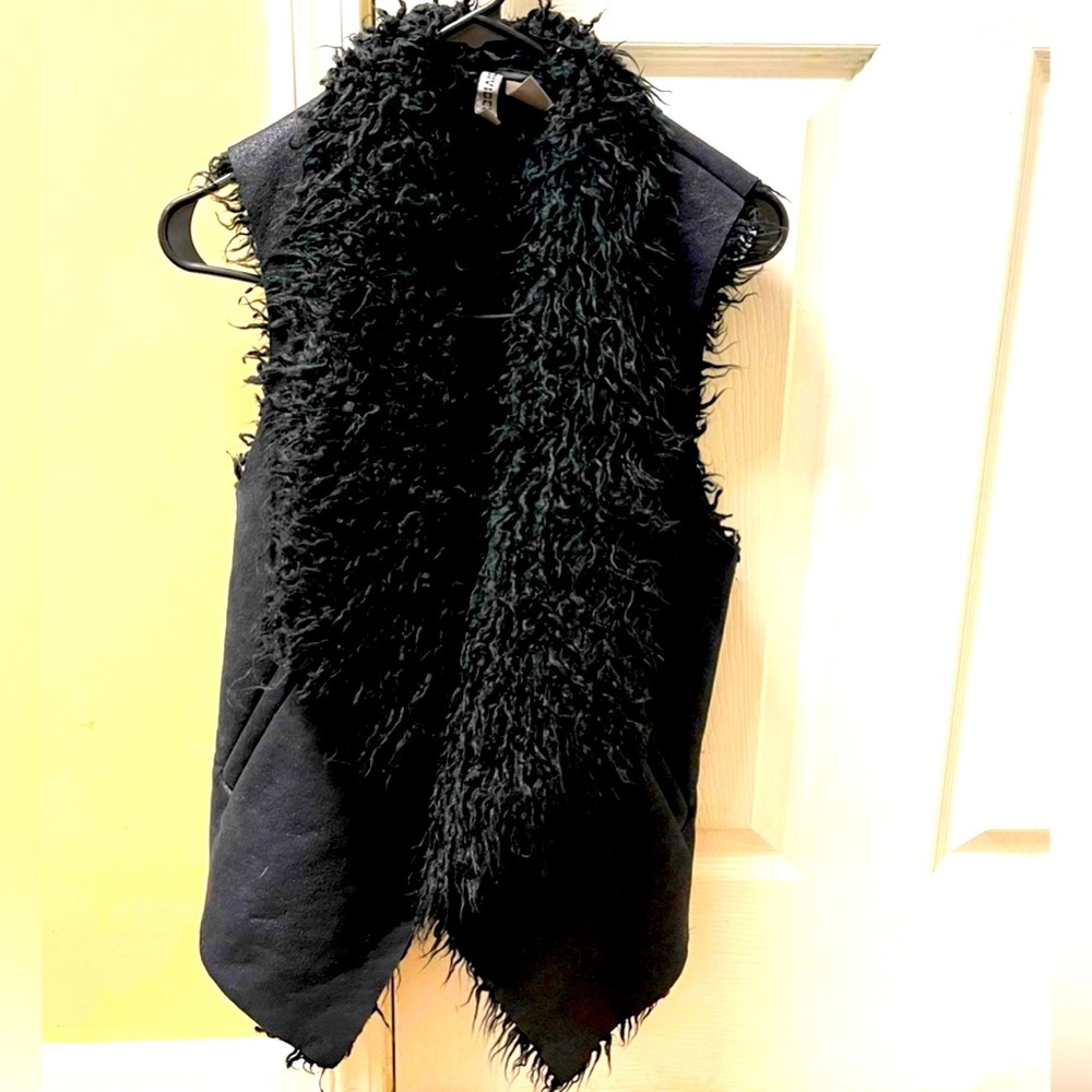 H&M Black Faux Fur Vest for Women